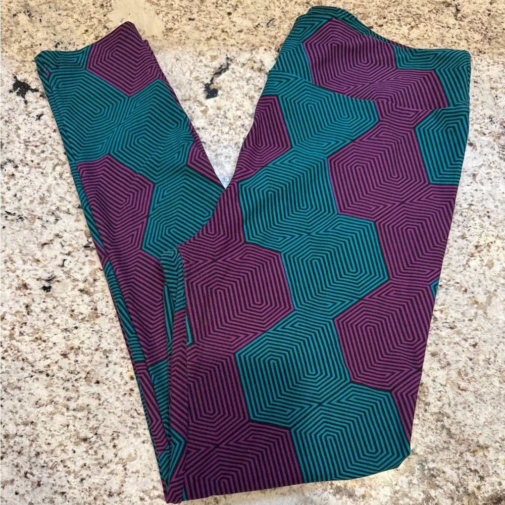 EUC LuLaRoe Leggings in an Amazing Pattern